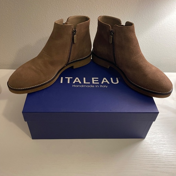 Womans Italeau Booties 7.5, and also 8.0, color Nut - Picture 4 of 5